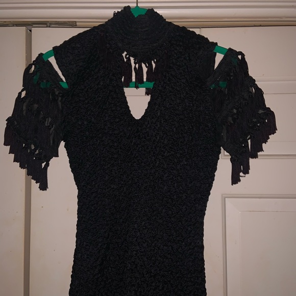 SEXY, COLD SHOULDER DRESS WITH TASSELS - Picture 3 of 8